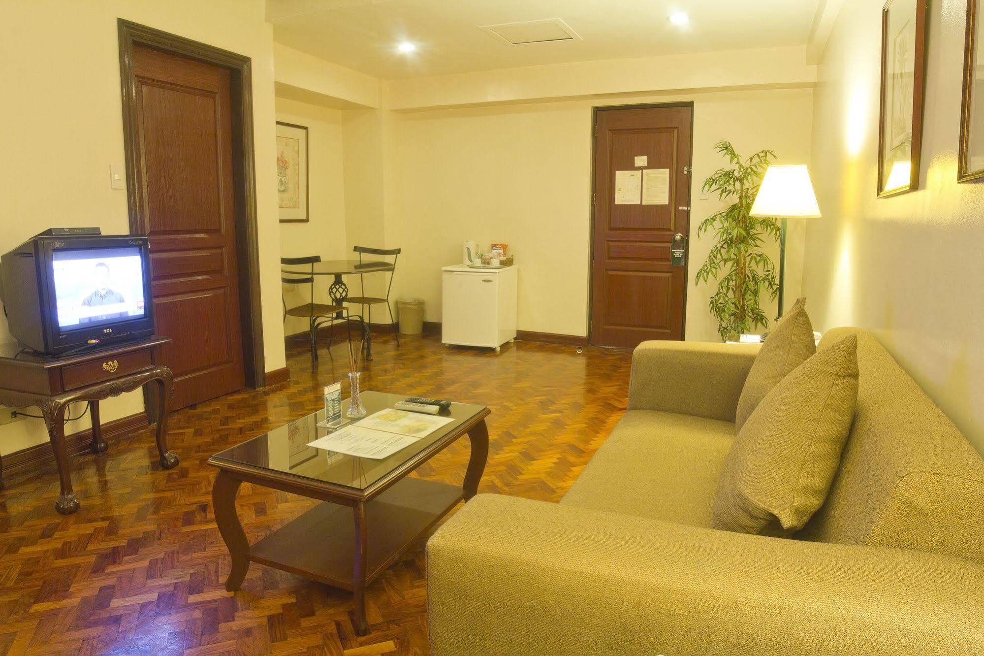 The Copa Businessman'S Hotel Makati City Exterior photo
