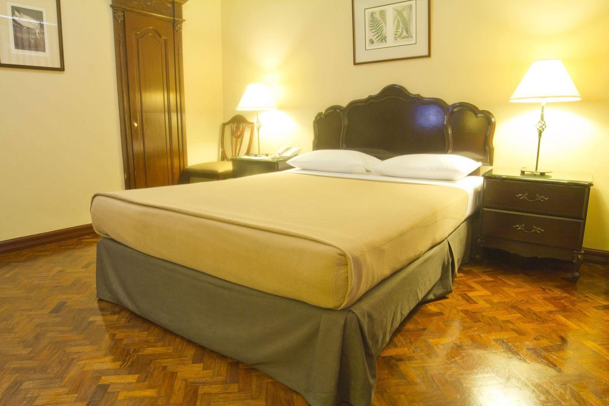 The Copa Businessman'S Hotel Makati City Exterior photo